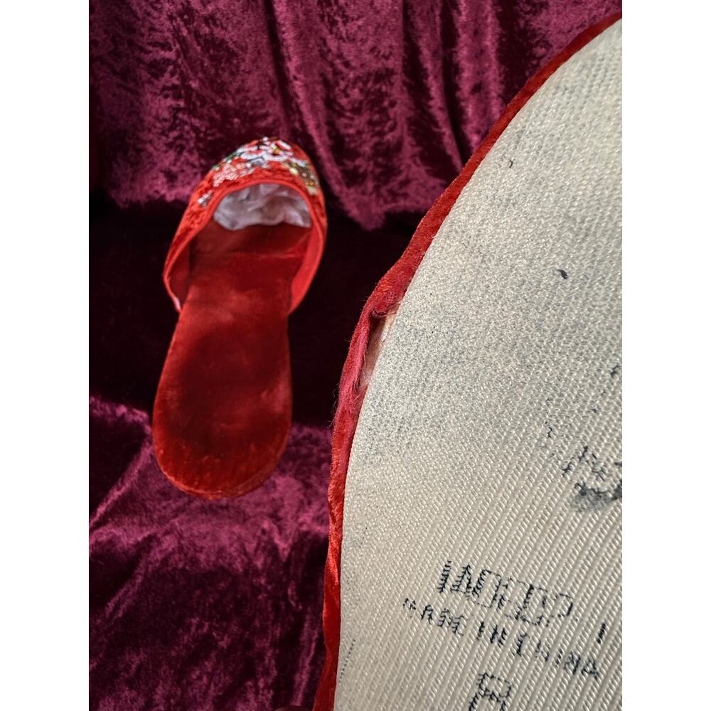 VTG Shoes 1950s Red Velvet Wedge Slippers Sequined Floral Bouquet Size 6.5 / 7 - Picture 7 of 8